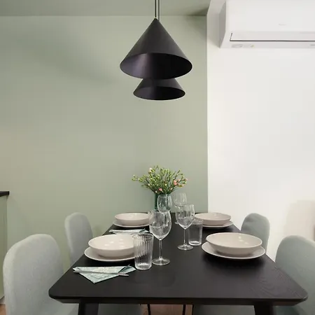 Apartment Port With Swimming Pool, & Gym By Renters *