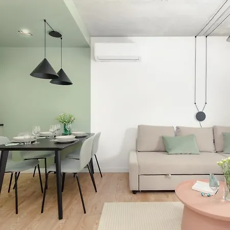 Apartment Port With Swimming Pool, & Gym By Renters