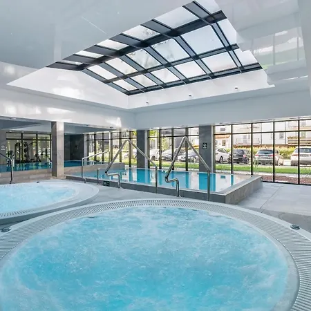 Port With Swimming Pool, & Gym By Renters Apartment *