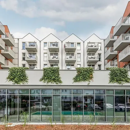 Apartment Port With Swimming Pool, & Gym By Renters Kolobrzeg